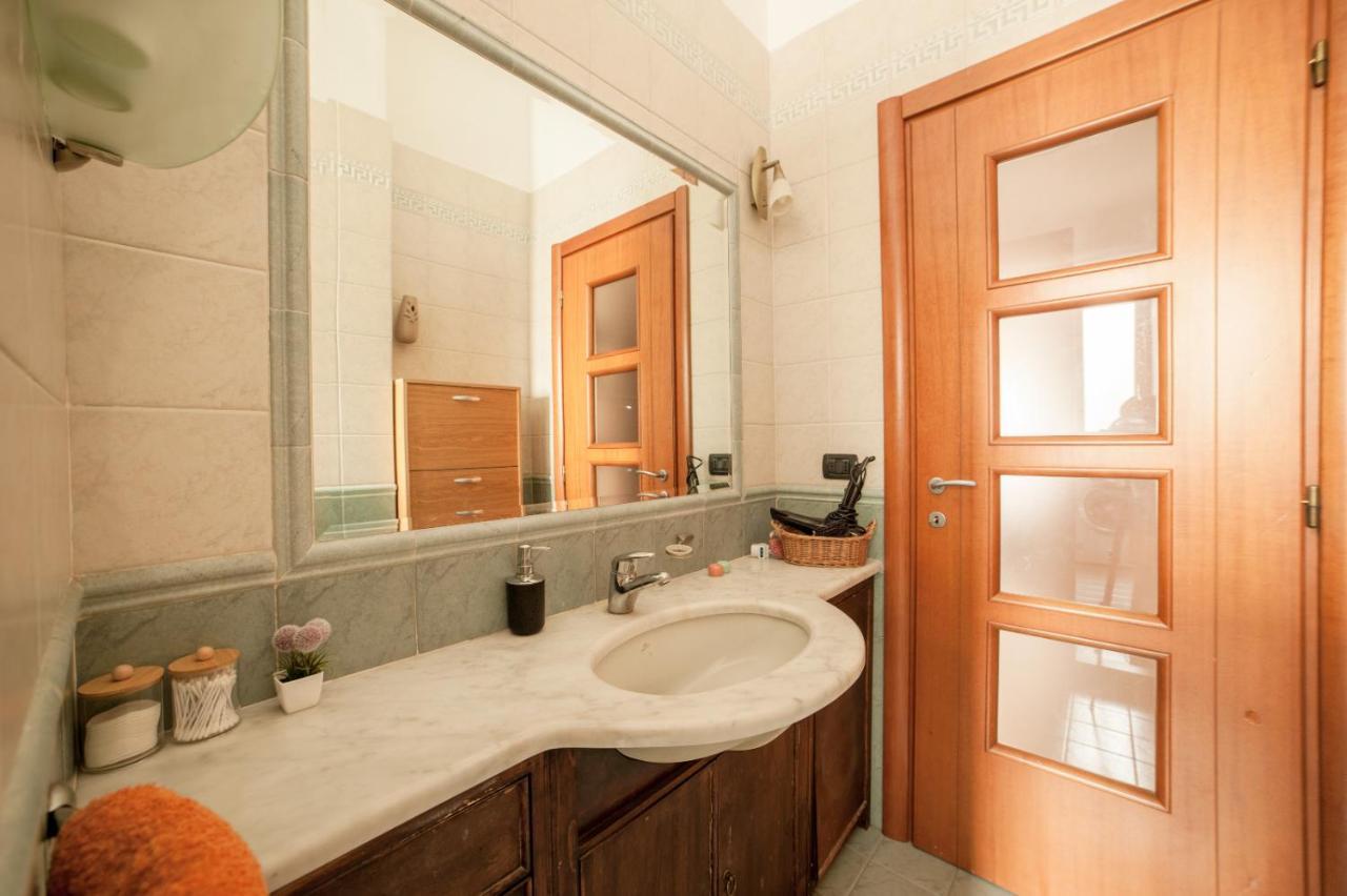 Cozy room close center Turyn Zewnętrze zdjęcie